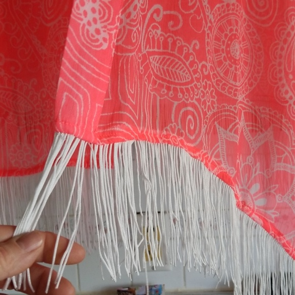 Cover up - Picture 4 of 4